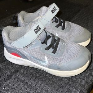 Boys gray bike sneakers